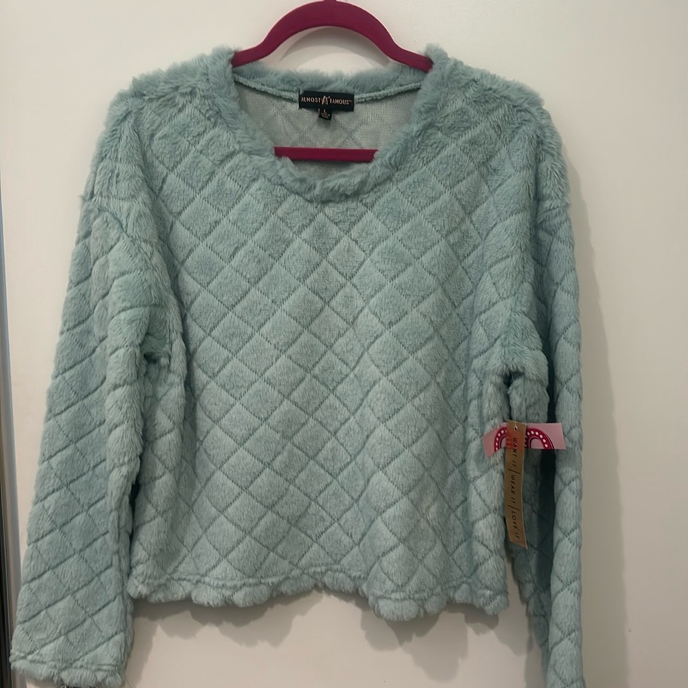 Almost famous light weight sweater.